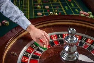 Roulette: Klassik, Eleganz und die Faszination des Zufalls