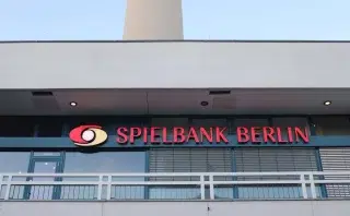 Spielbank Berlin am Fernsehturm: Elegante Atmosphäre und spannende Tischspiele mit Live Dealer